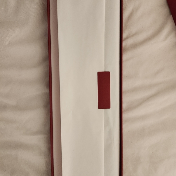 BNIB Salvatore Ferragammo Dolphin Print Silk Tie - Picture 3 of 6